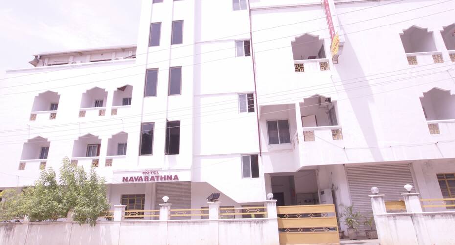 Hotel Navarathna, Pondicherry 1